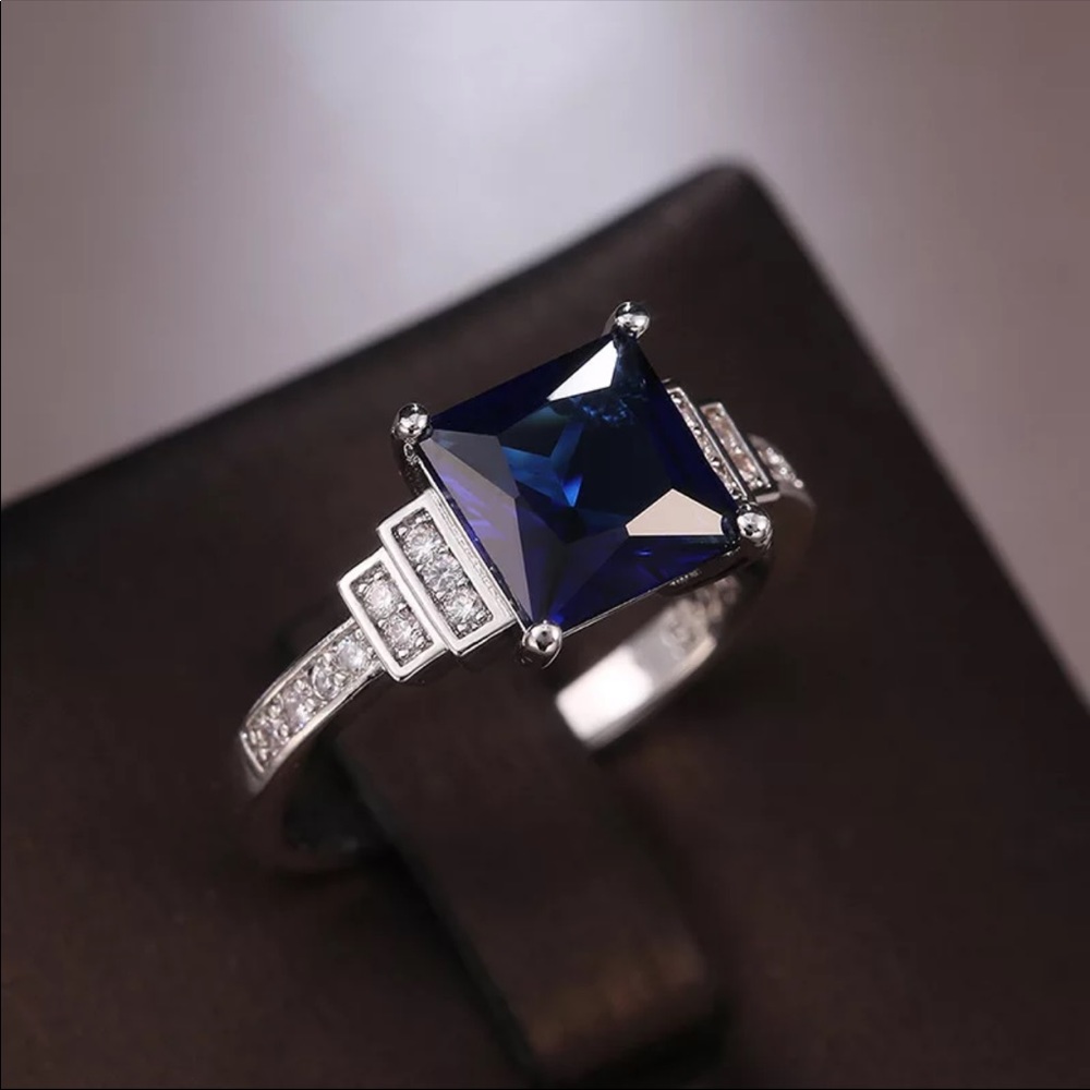 *NEW*Dainty 925 Silver Square Shape Sapphire Ring - Picture 3 of 5